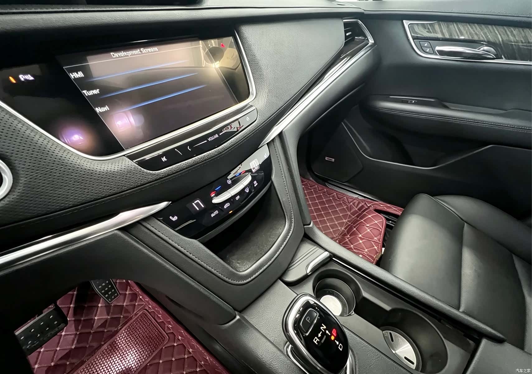 Cadillac XT5, 2017 12