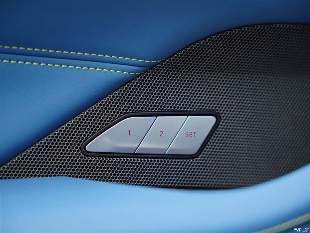 BMW M4, 2023 32