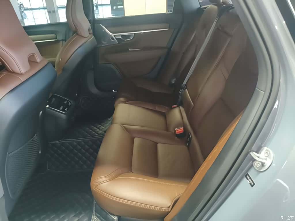 Volvo V90, 2023 17