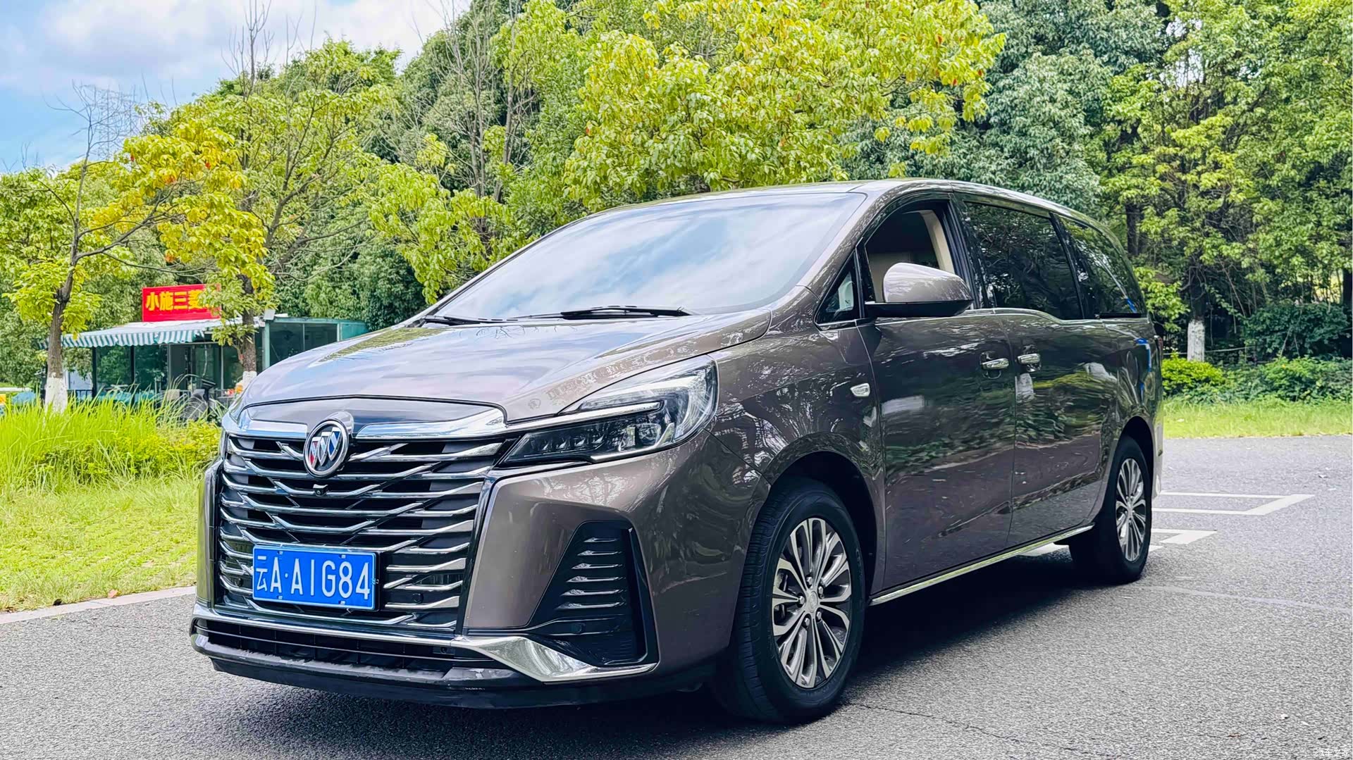Buick GL8, 2023 1