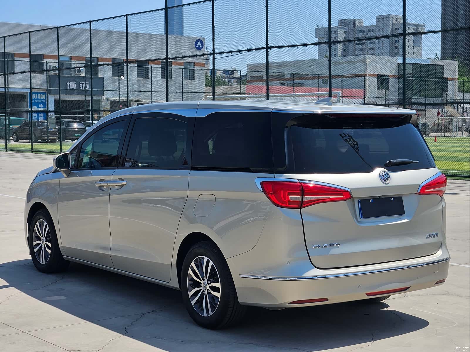 Buick GL8, 2019 4