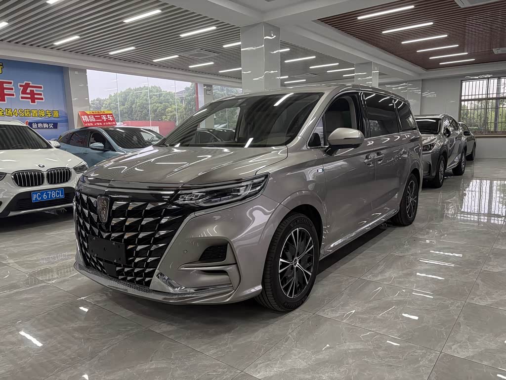 Roewe iMAX8