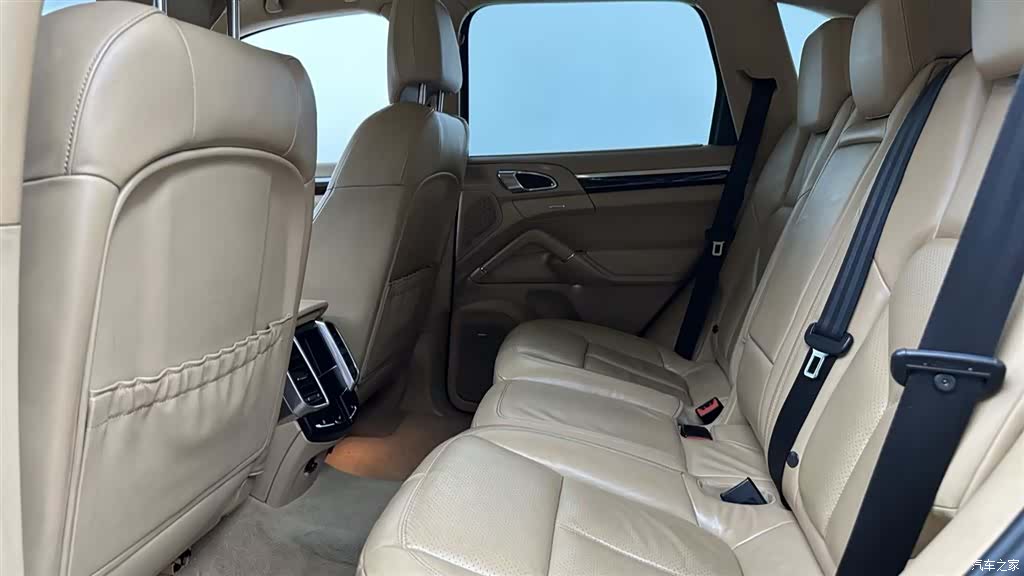 Porsche Cayenne, 2012 10