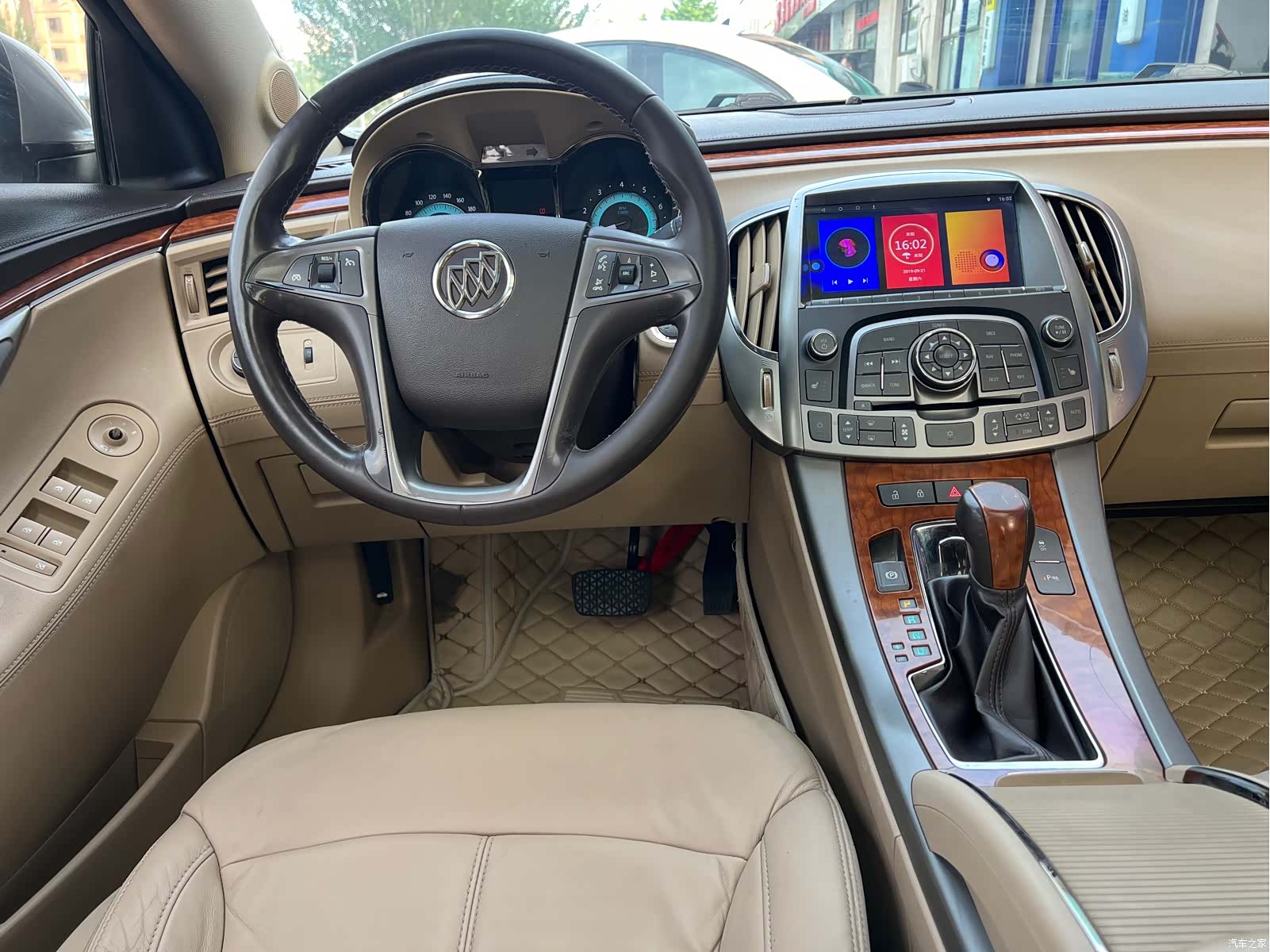 Buick LaCrosse, 2009 все фото