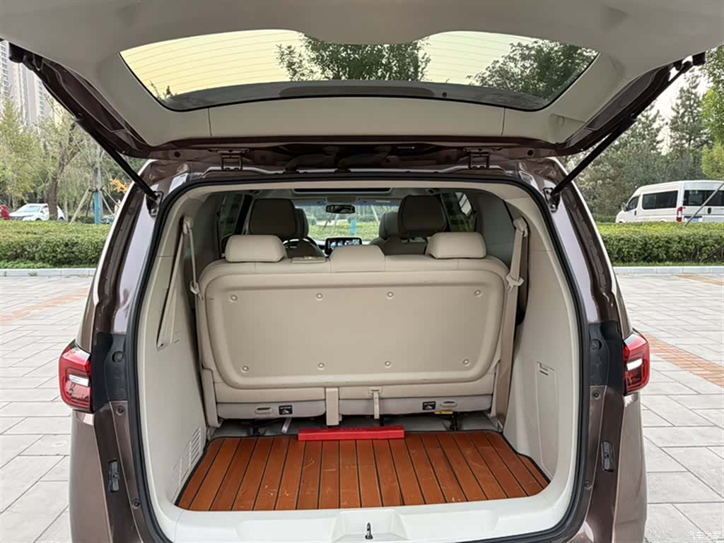 Buick GL8, 2021 12