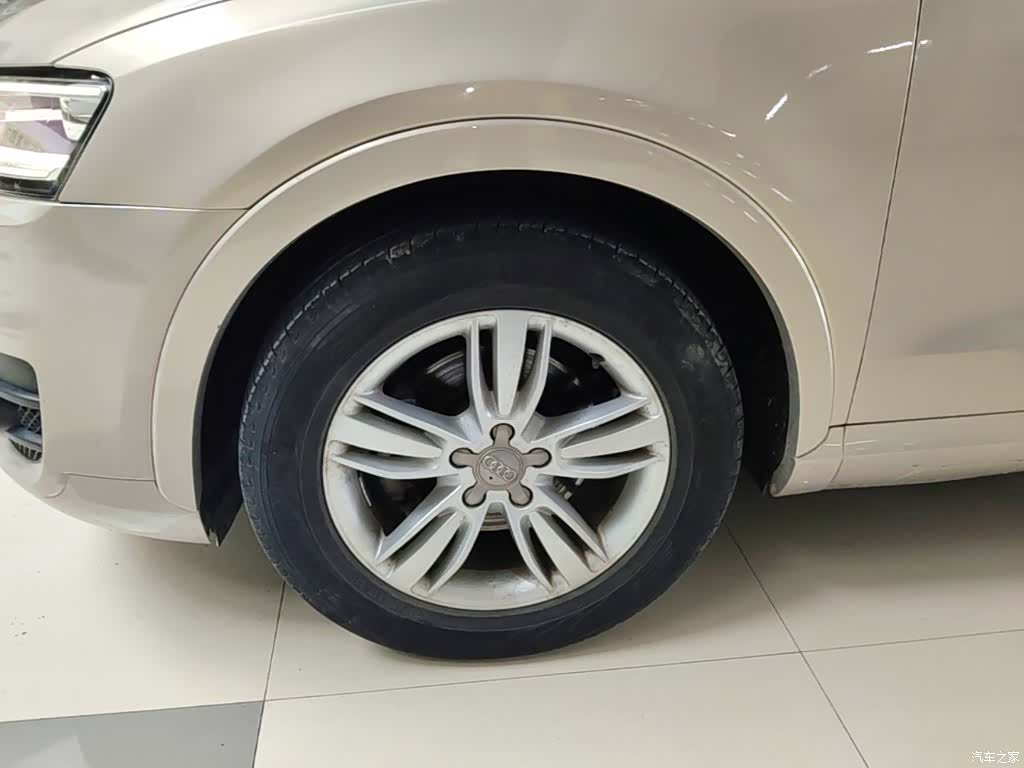 Audi Q3, 2014 23