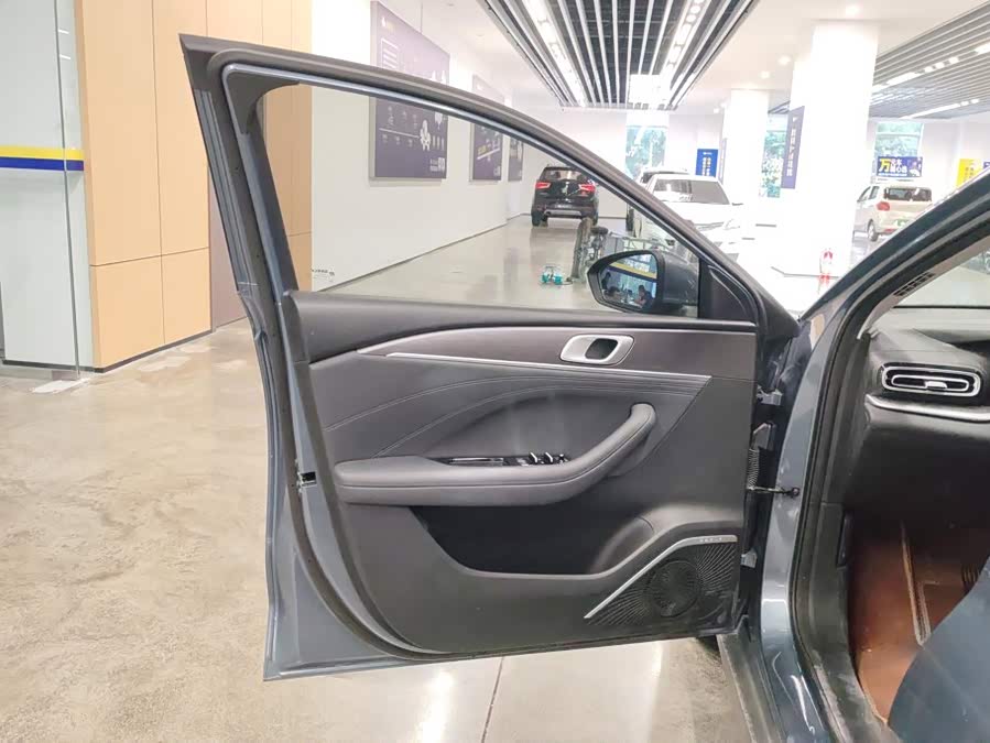 Geely Galaxy Starlight 6 2025, фото 7