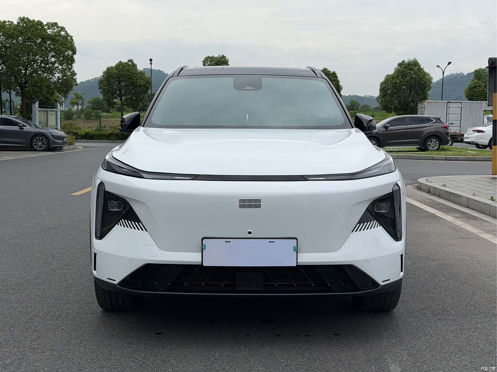 Geely Galaxy L7, 2023 2