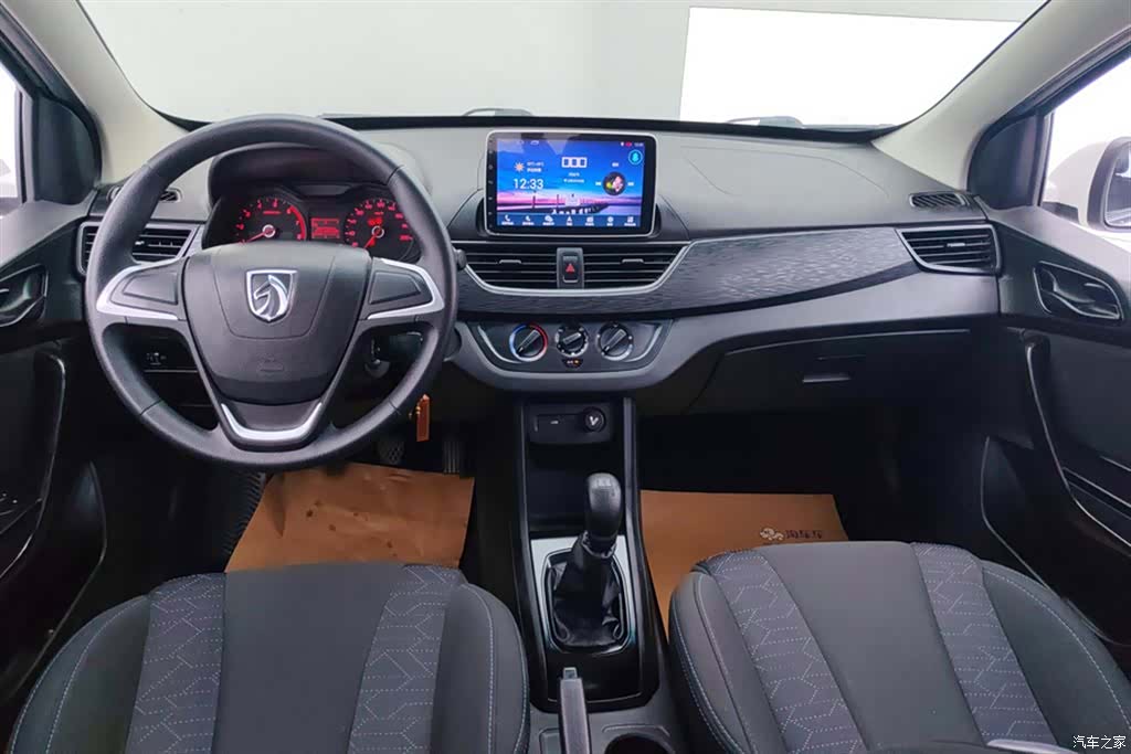 Wuling 310, 2019 12