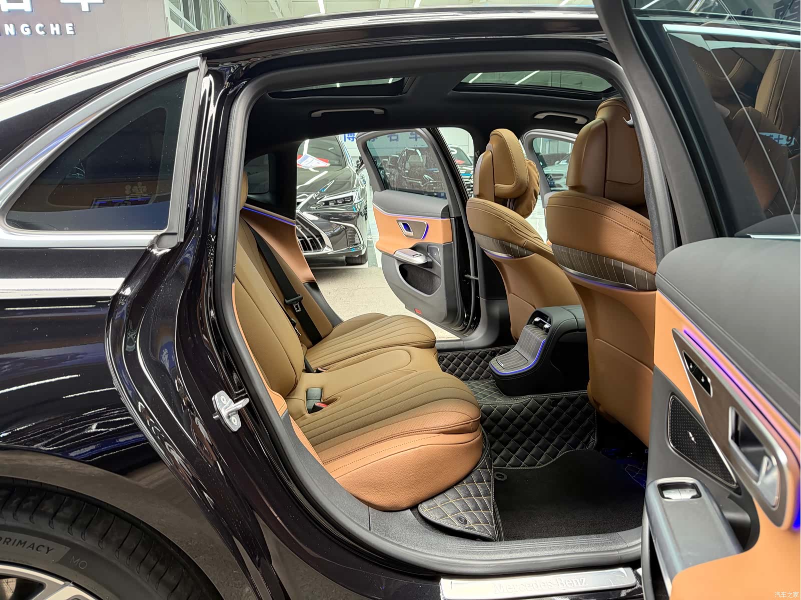 Mercedes-Benz E-Class, 2024 16