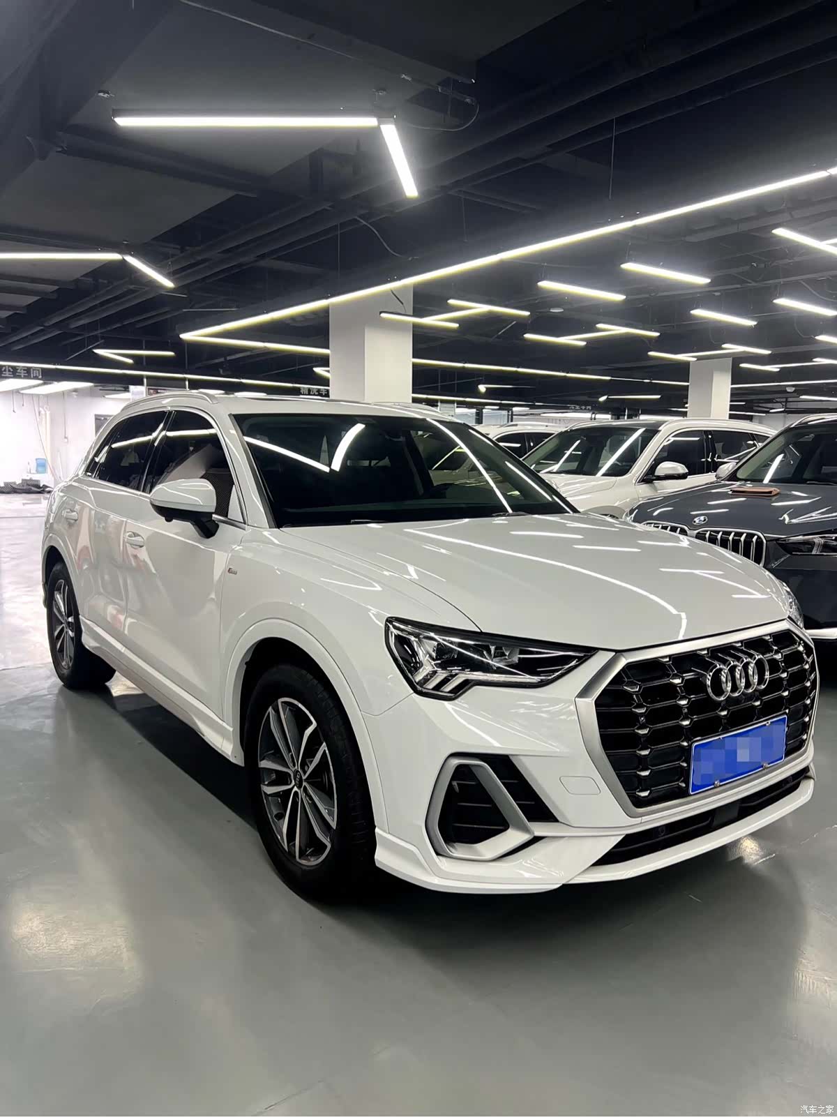 Audi Q3, 2023 3