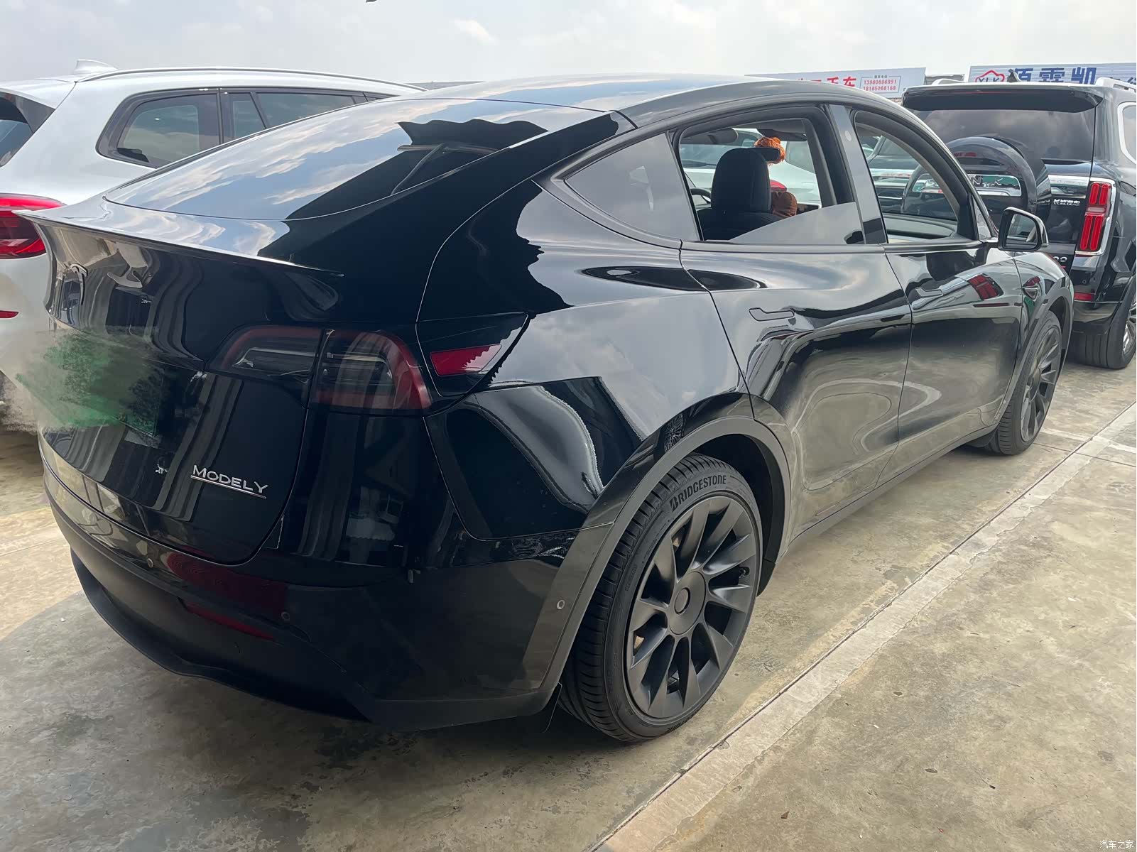 Tesla Model Y, 2022 14