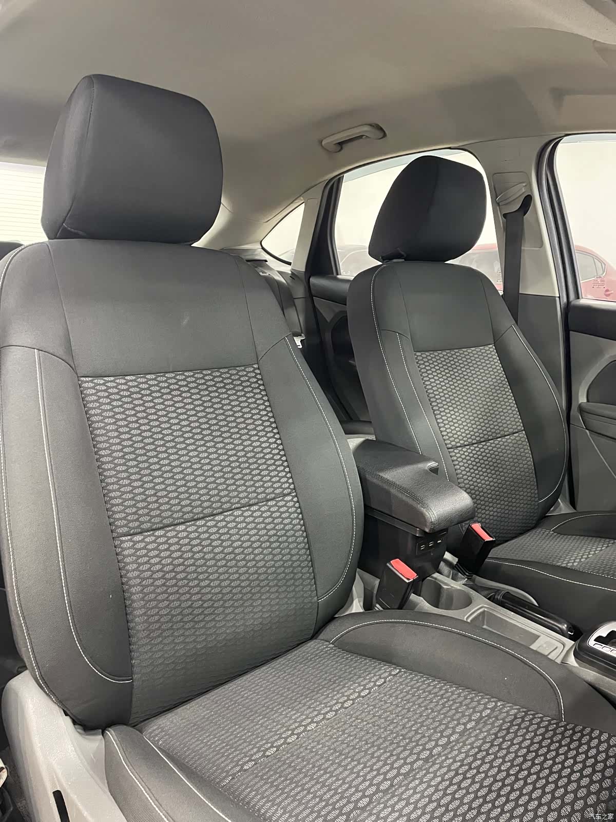 Ford Focus, 2013 16