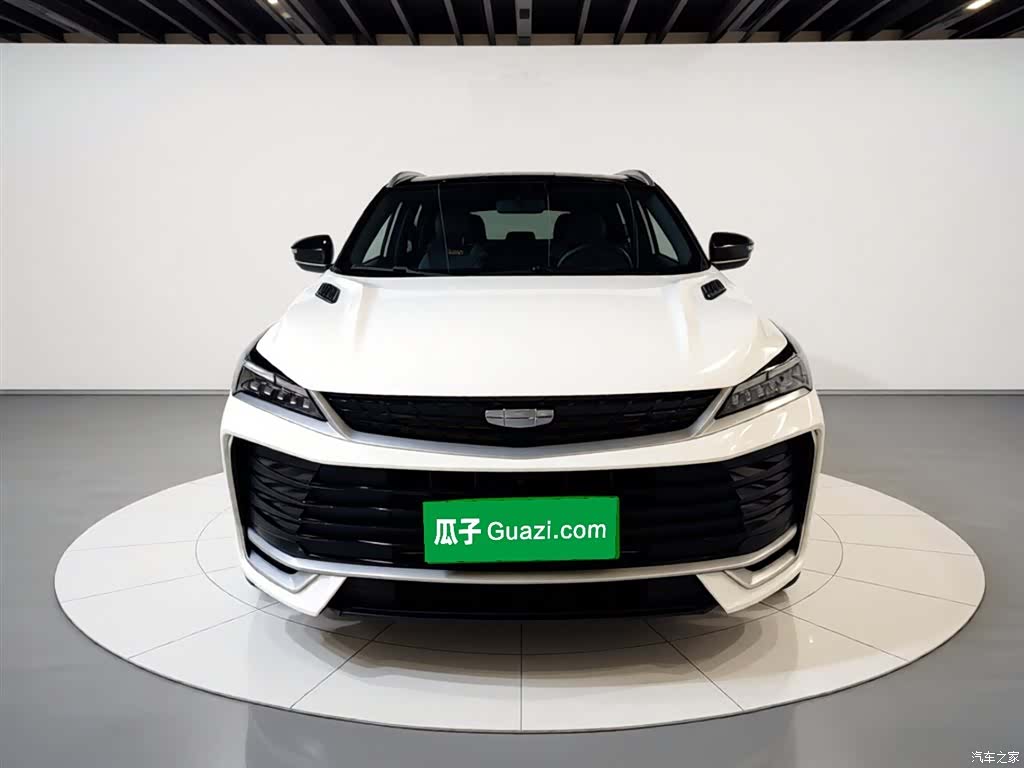 Geely Coolray, 2025 3