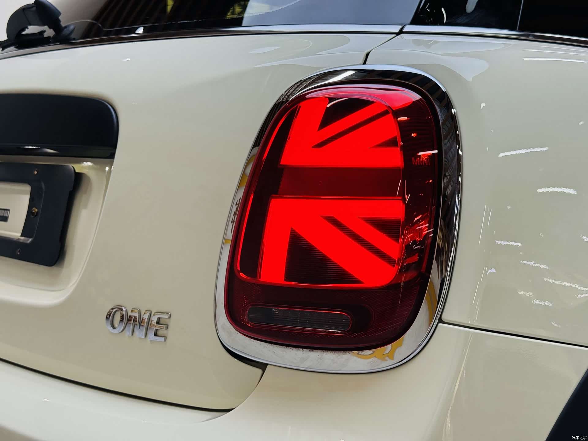 Mini ONE, 2021 20