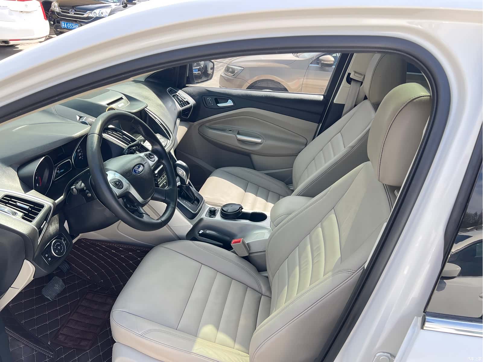 Ford Kuga, 2013 9