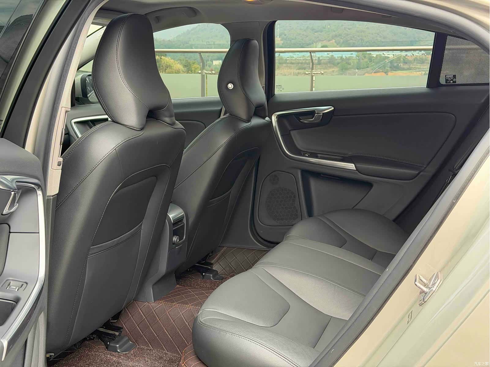 Volvo S60, 2020 все фото