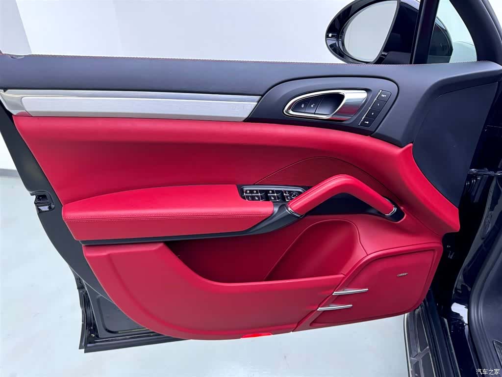 Porsche Cayenne, 2016 11