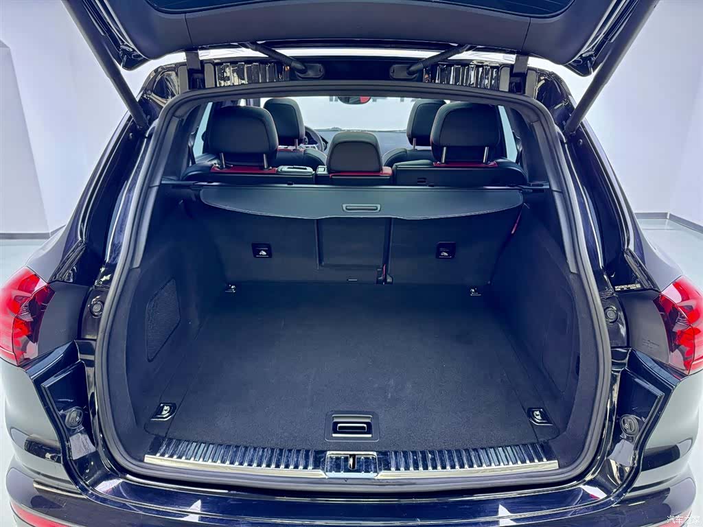 Porsche Cayenne, 2016 9