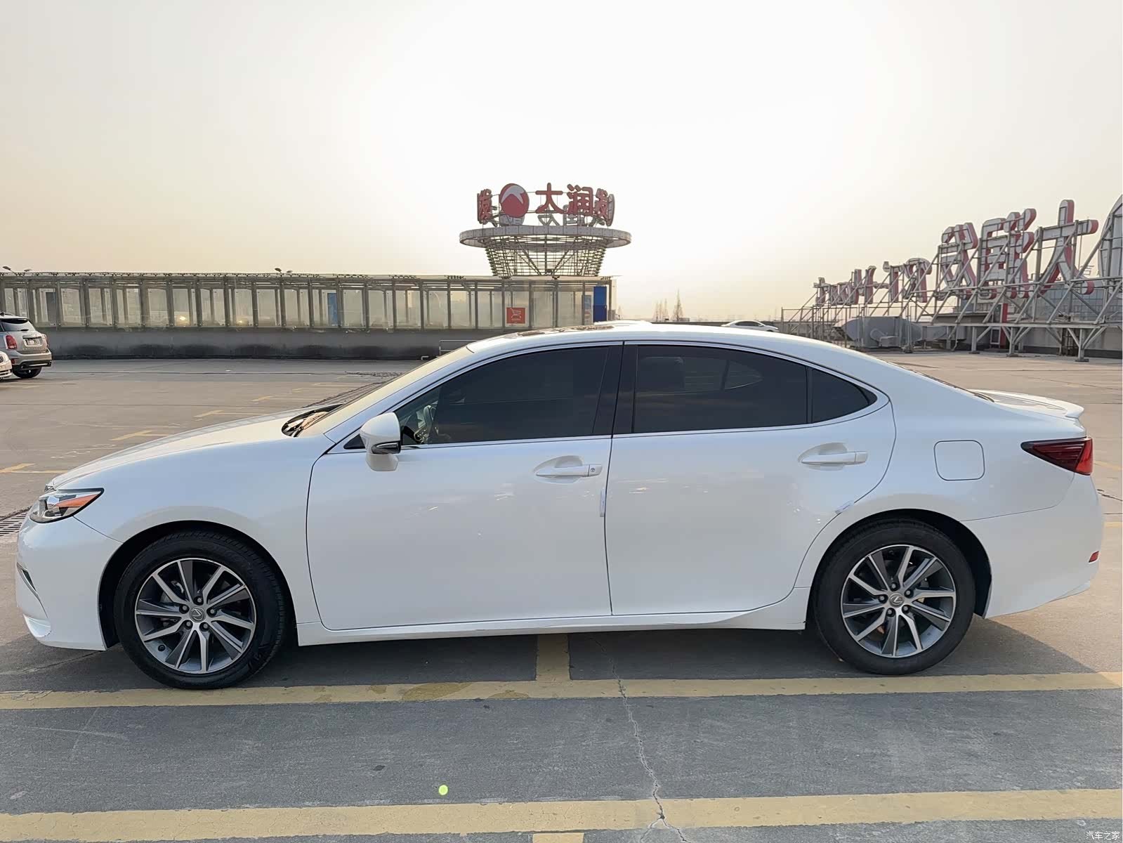 Lexus ES, 2018 7