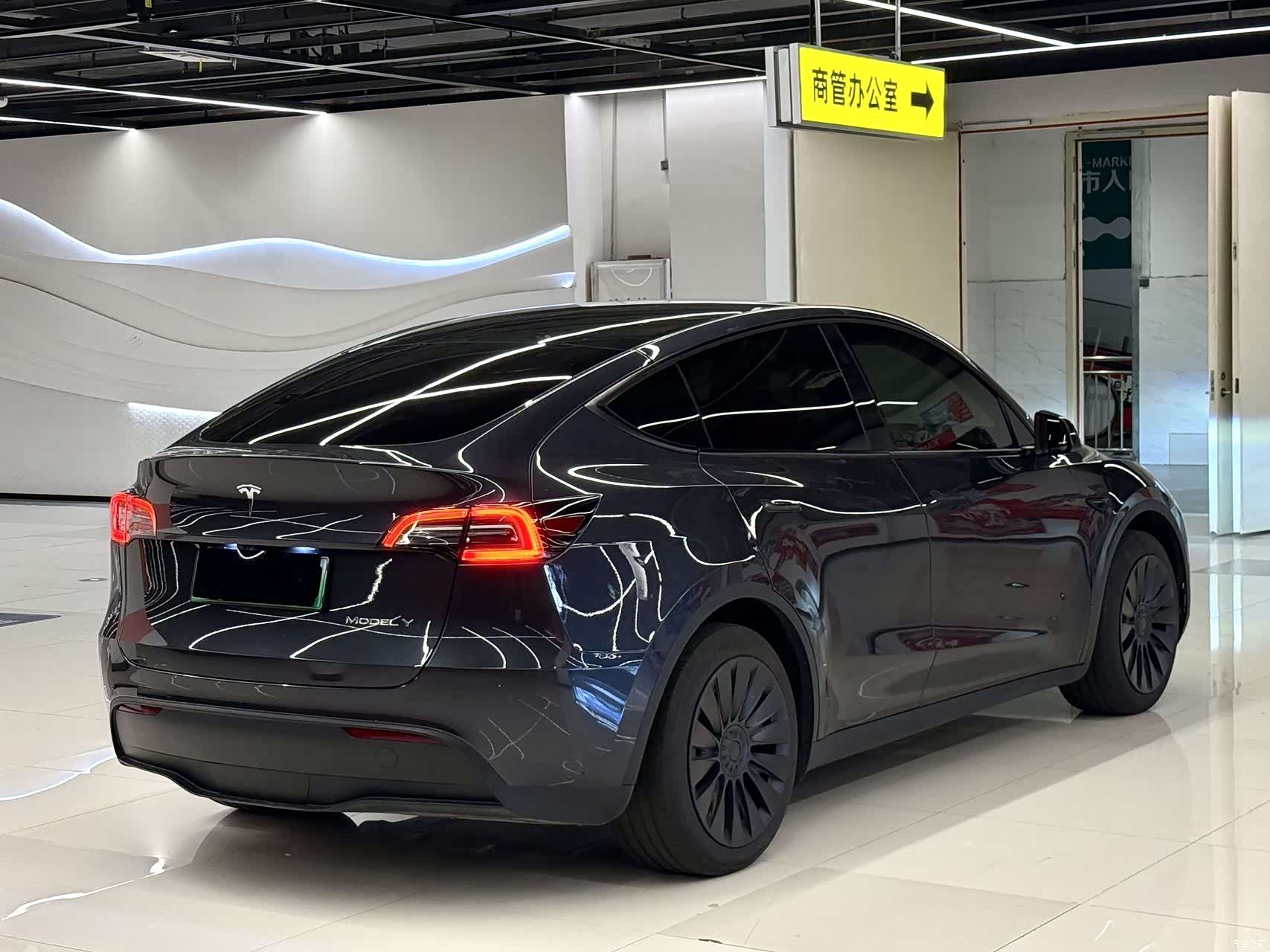 Tesla Model Y, 2024 11