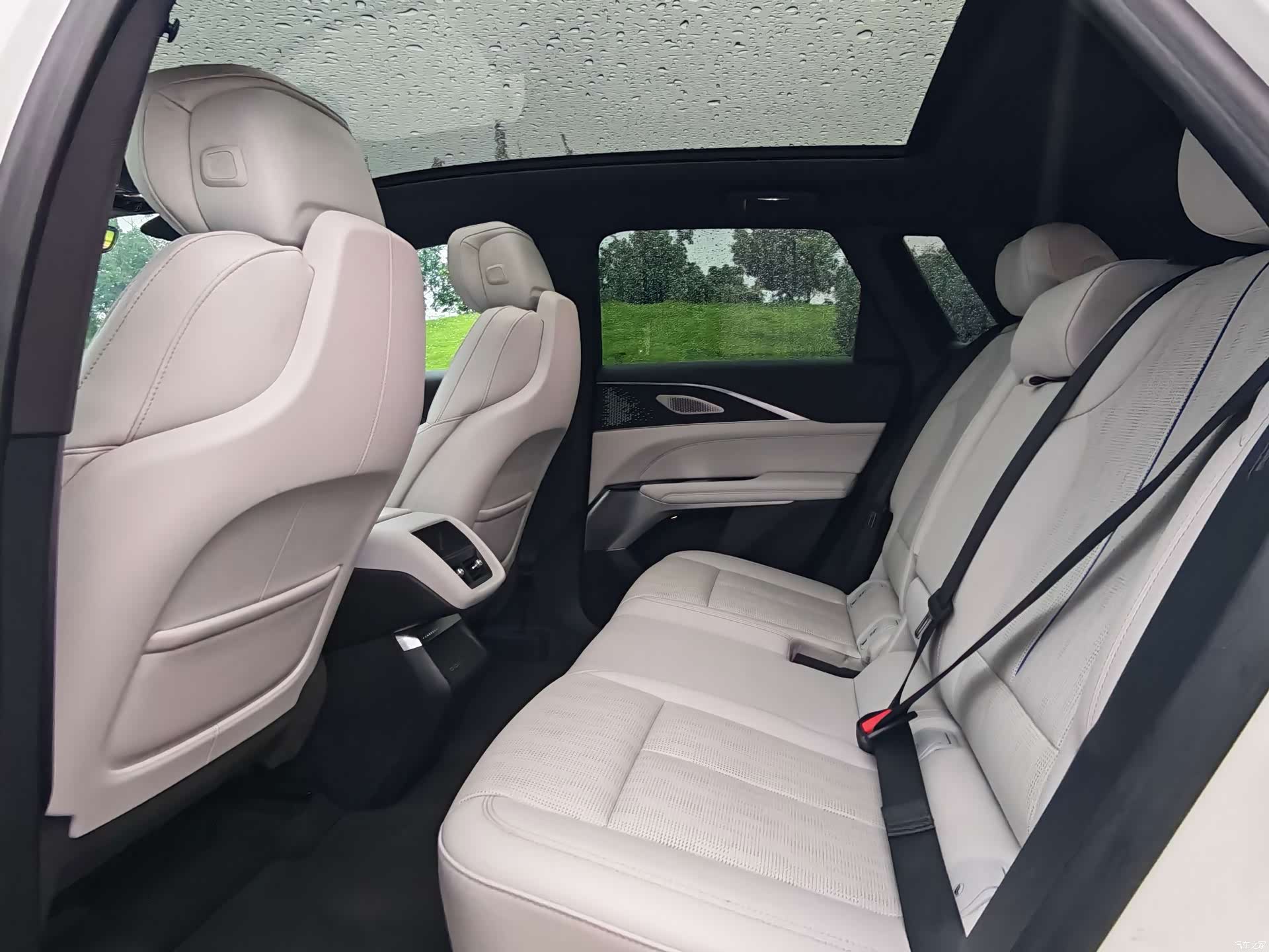 Cadillac IQ, 2022 17