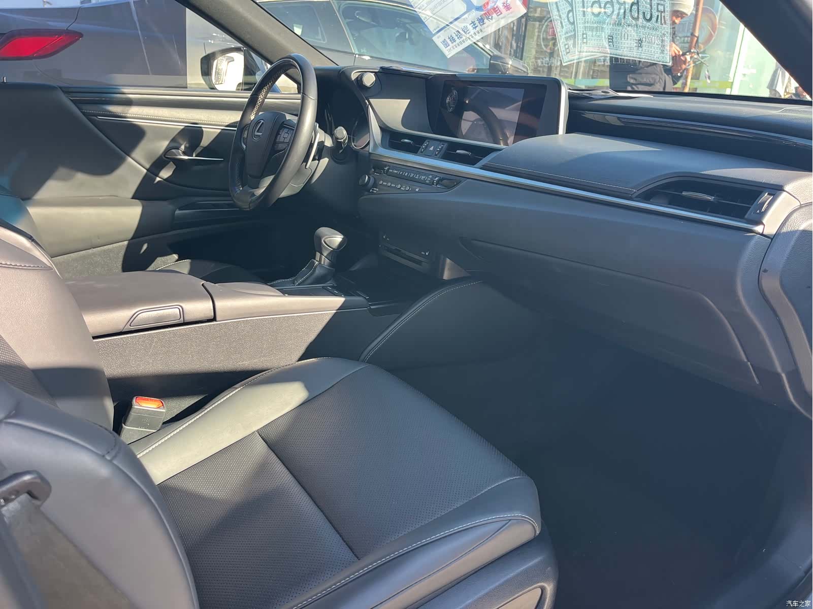 Lexus ES, 2019 6