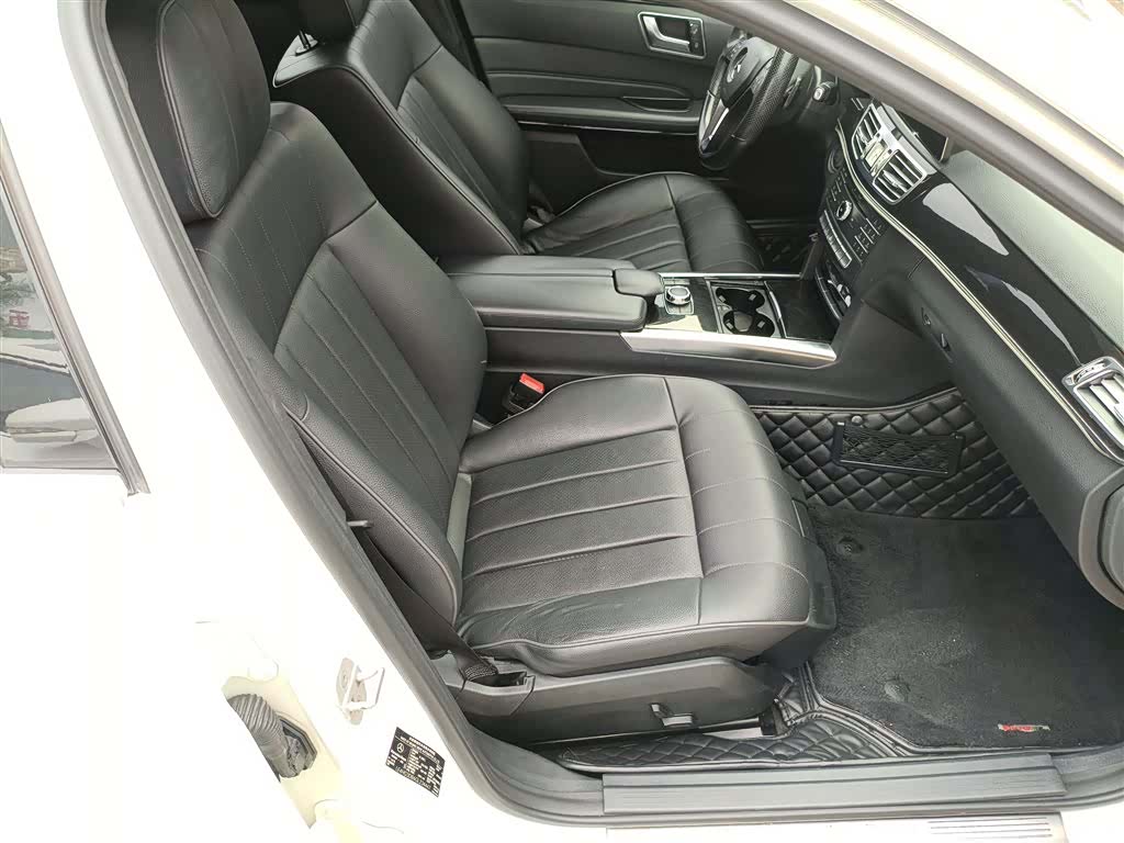 Mercedes-Benz E-Class, 2015 25