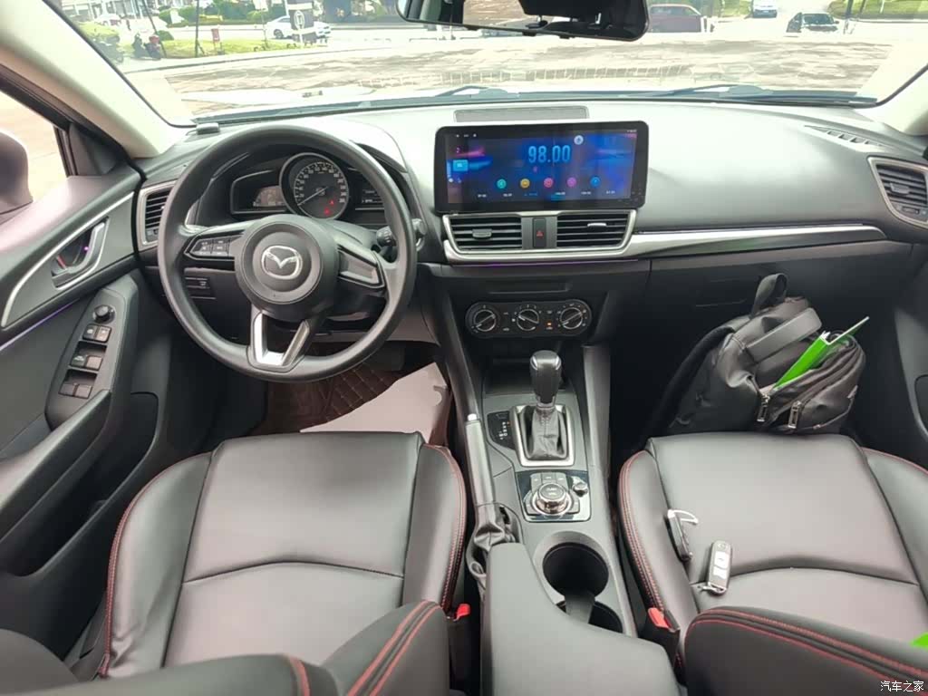 Mazda Mazda3, 2018 10