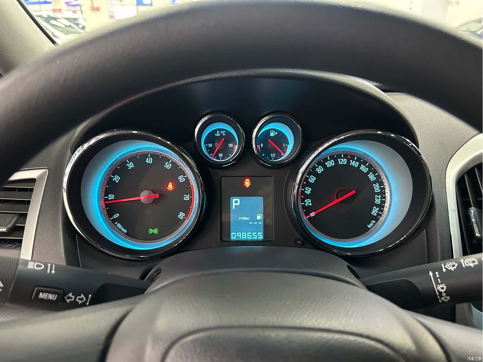 Buick XT, 2013 11
