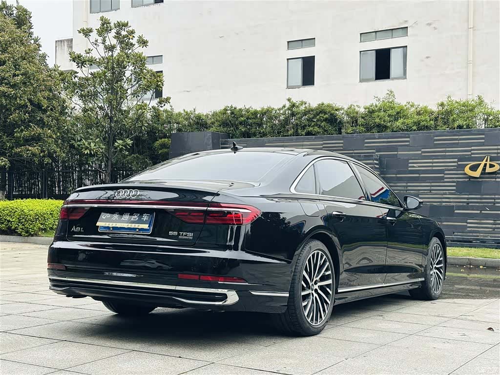 Audi A8L, 2023 22