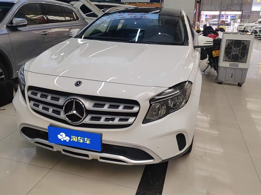 Mercedes-Benz GLA