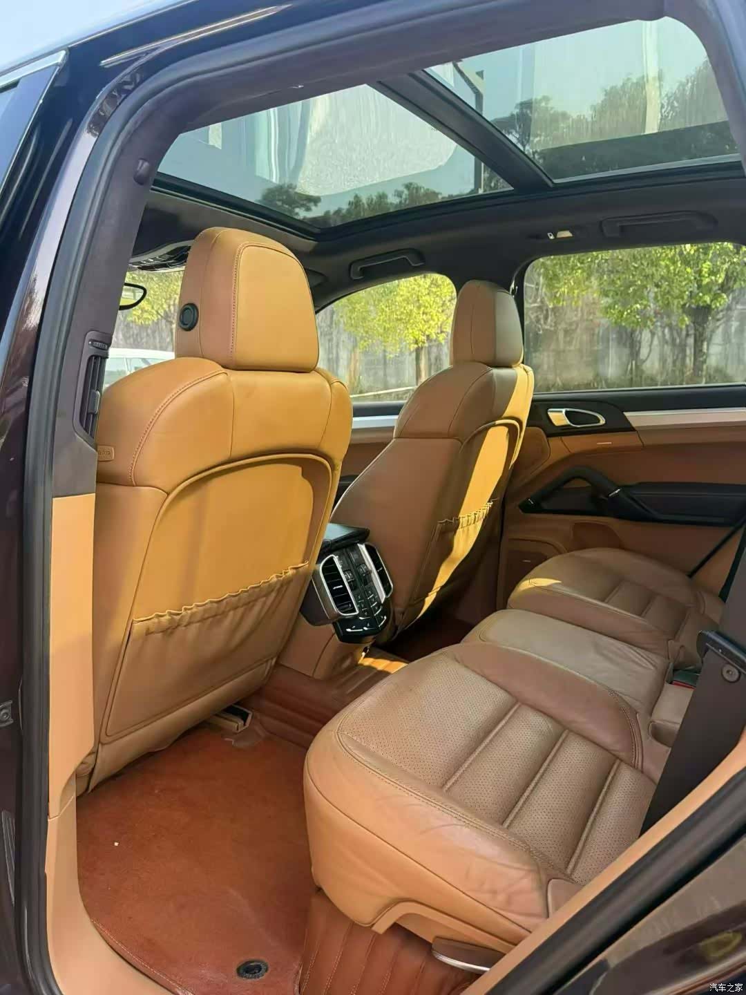Porsche Cayenne, 2011 8
