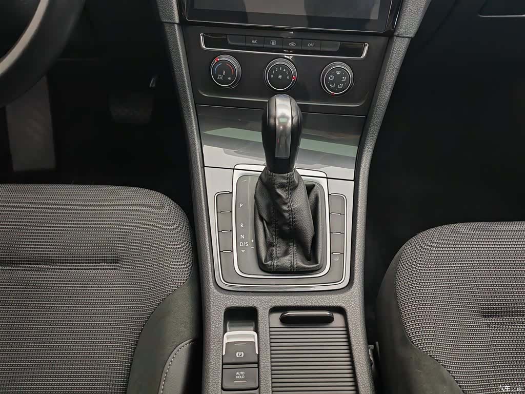 Volkswagen Golf, 2018 13