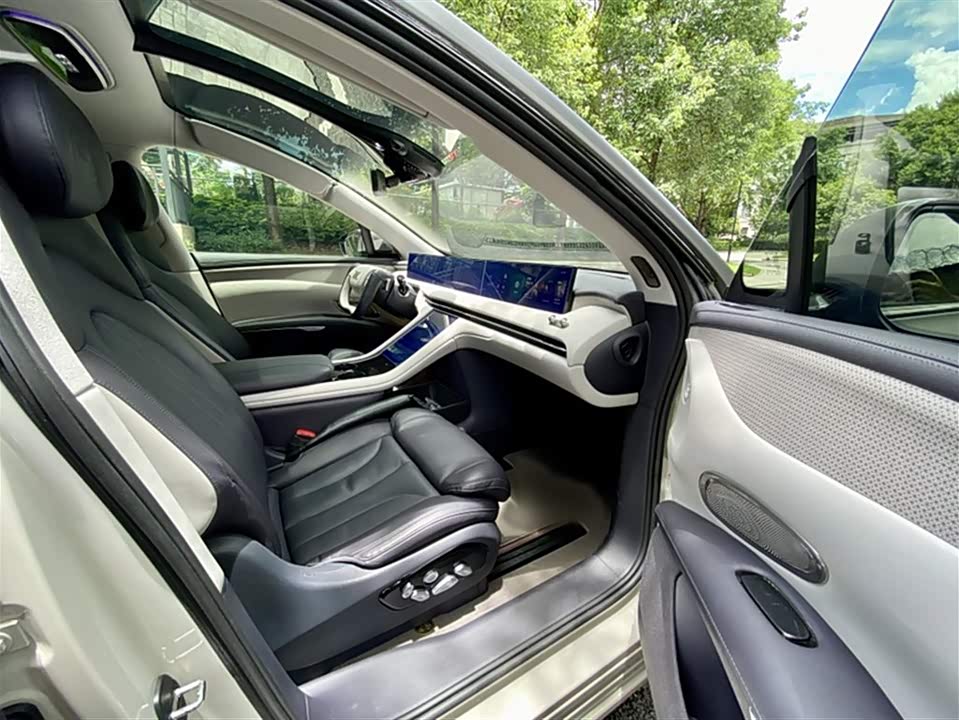 IM Motors Zhiji LS7