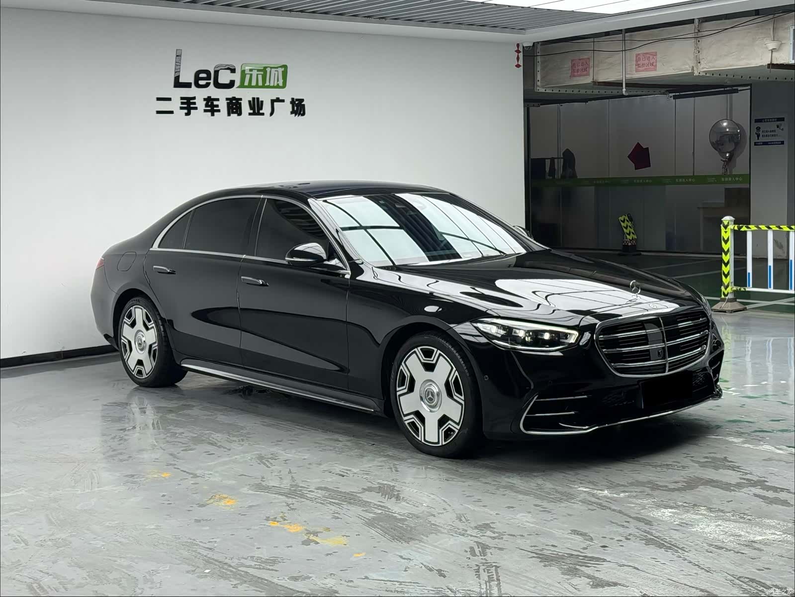 Mercedes-Benz S-Class, 2022 3