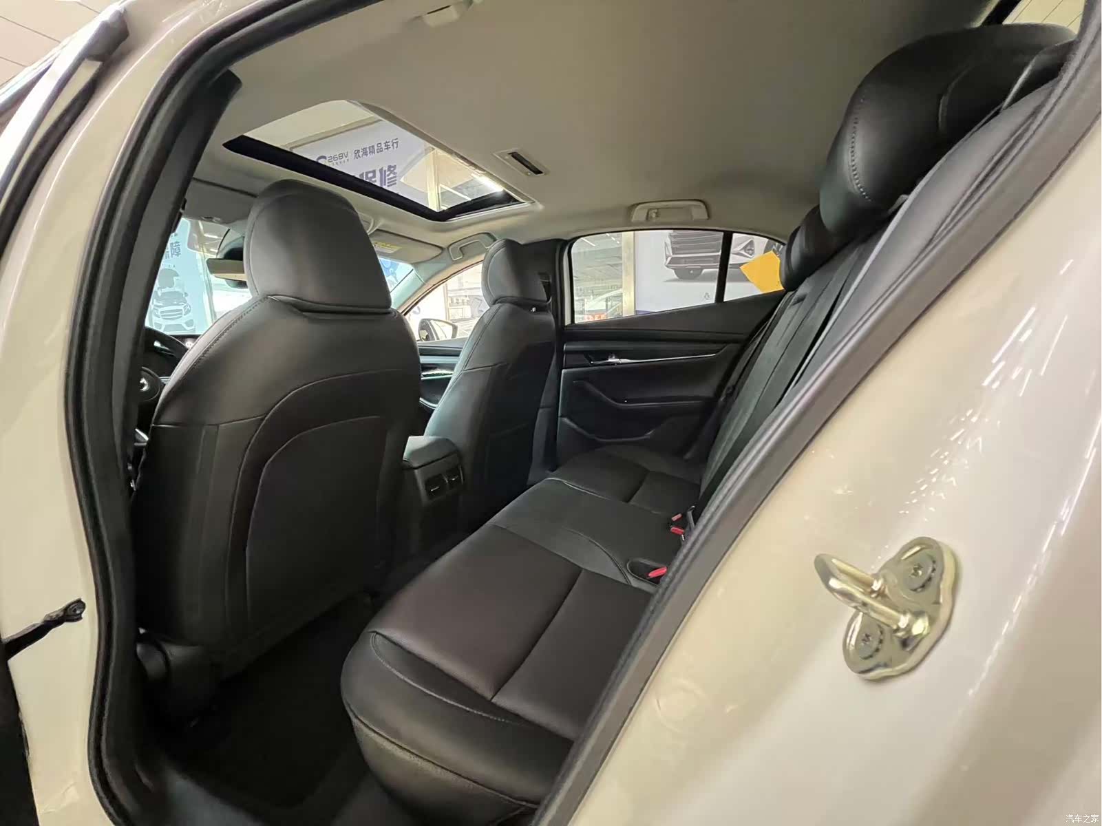 Mazda Mazda3, 2023 7