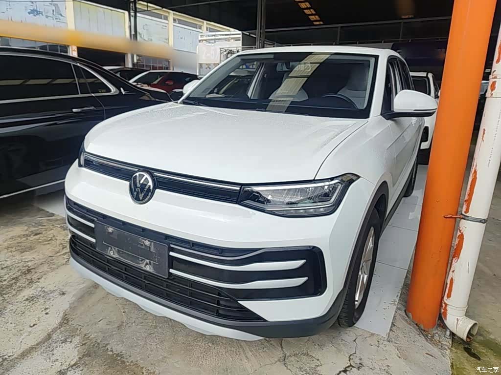 Volkswagen Tharu