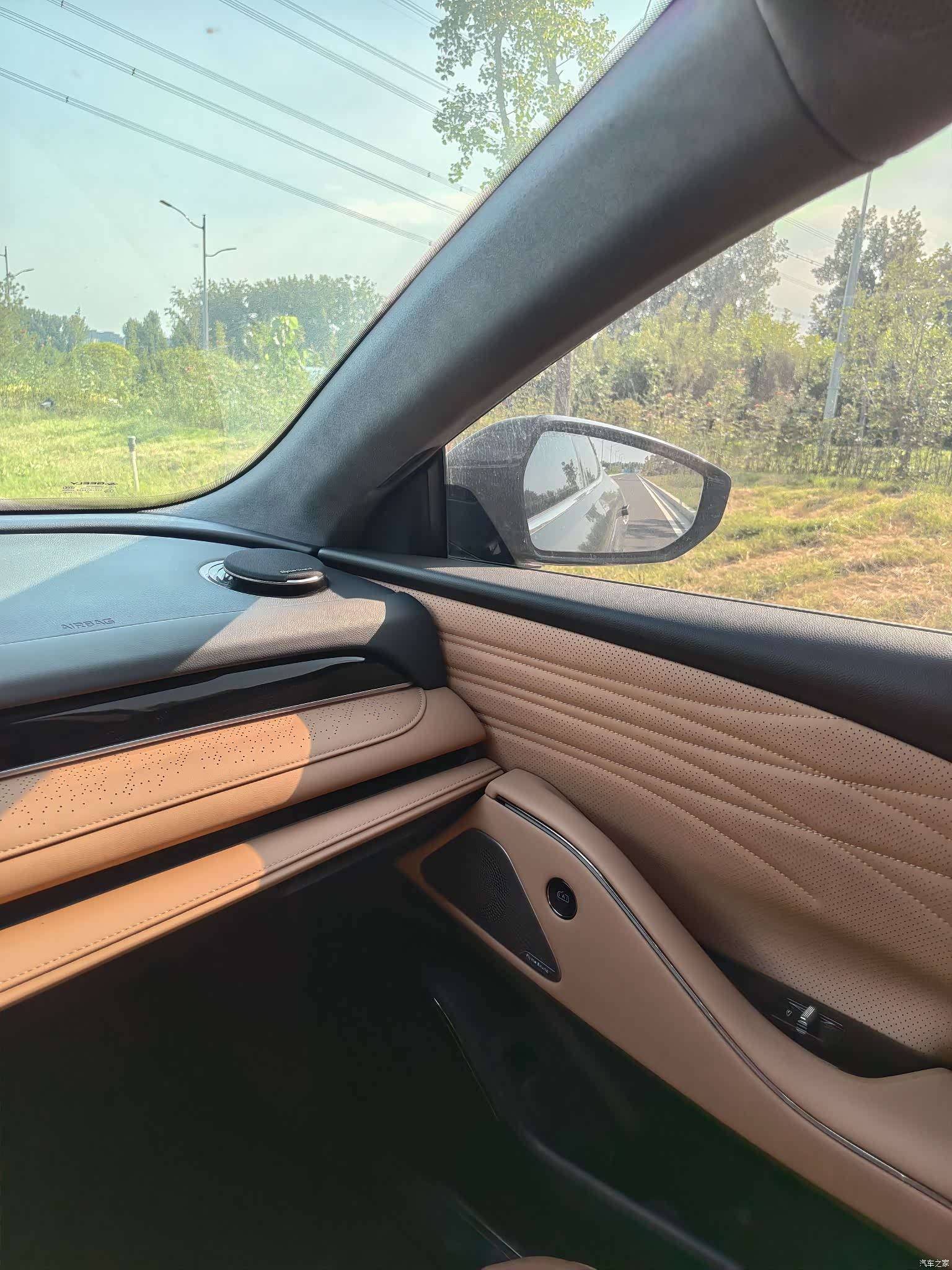 Geely 8, 2025 4