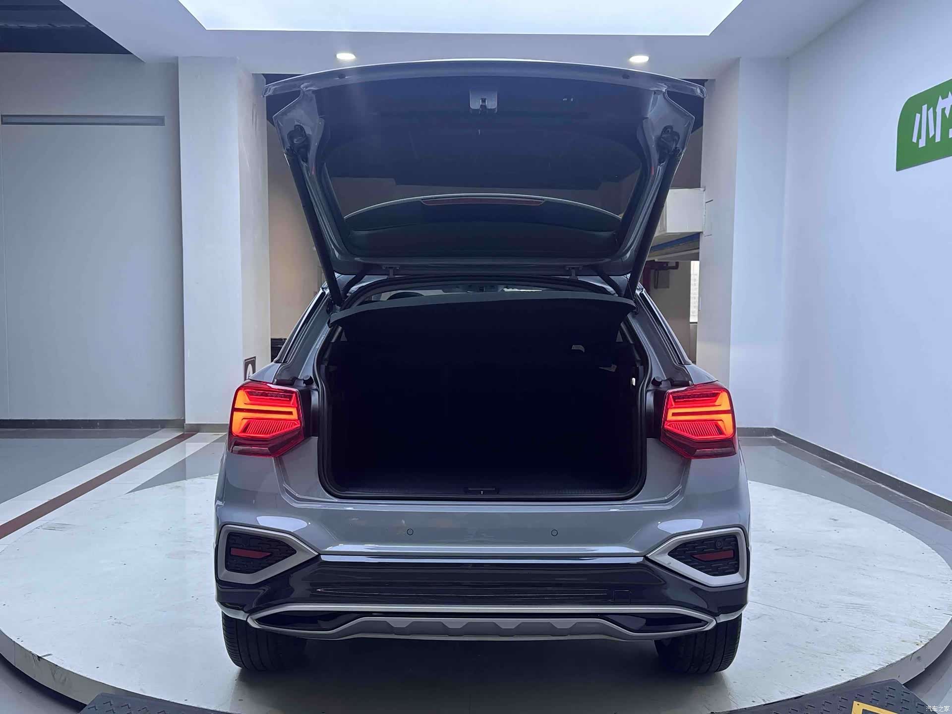 Audi Q2L, 2022 20
