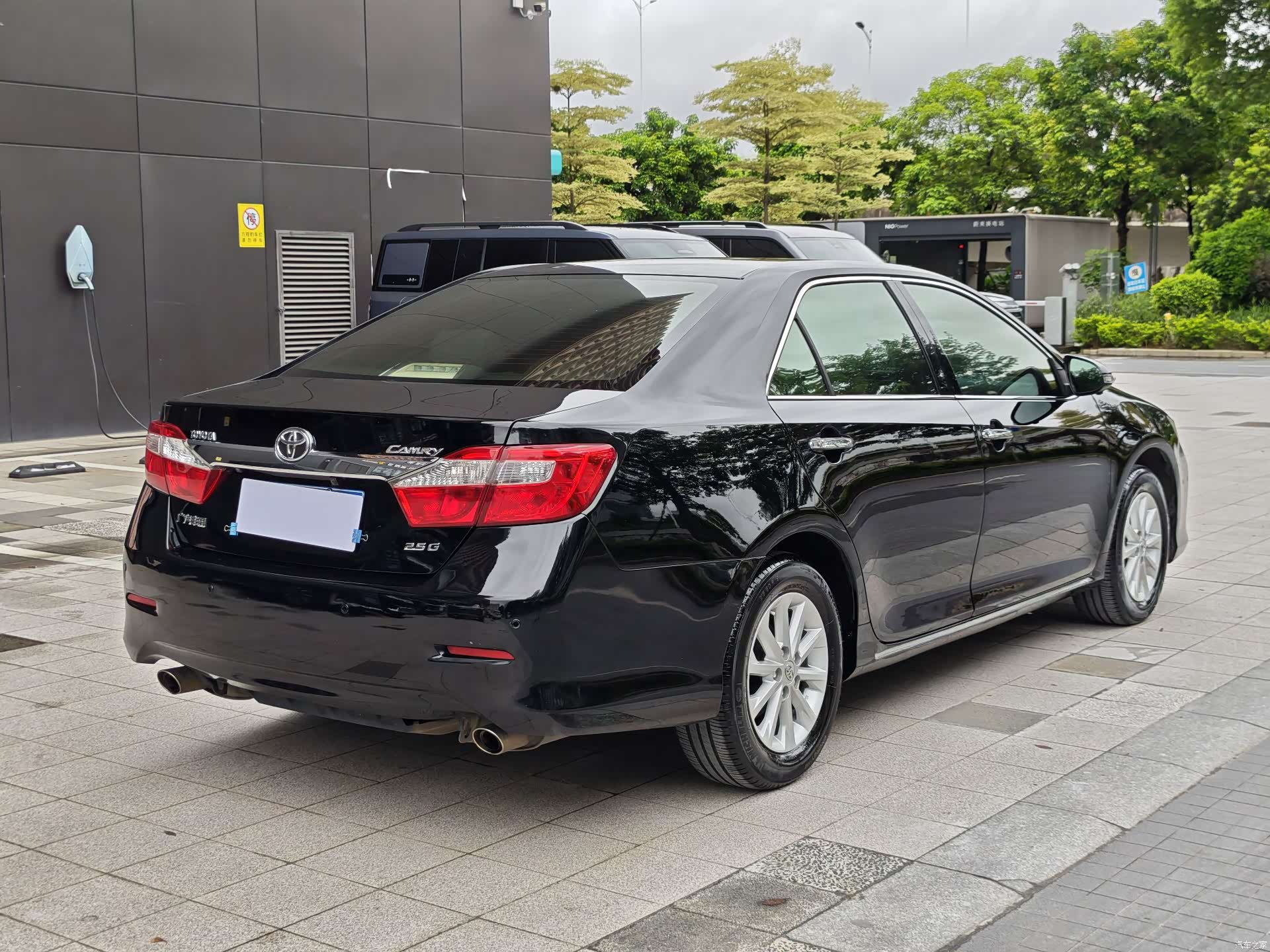 Toyota Camry, 2013 19