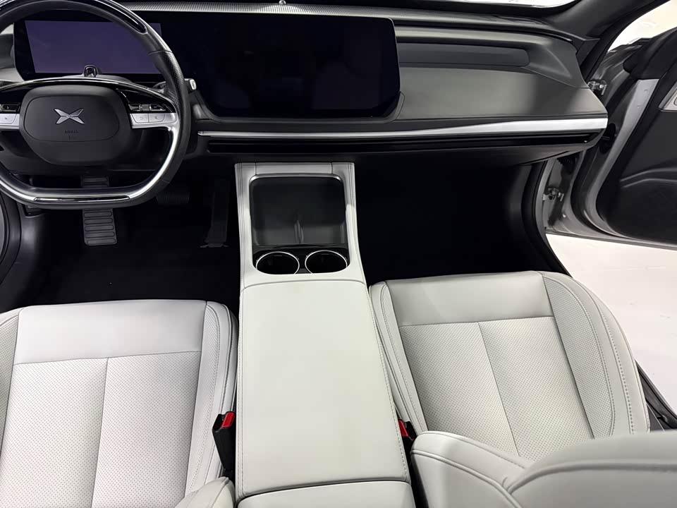 XPENG P7