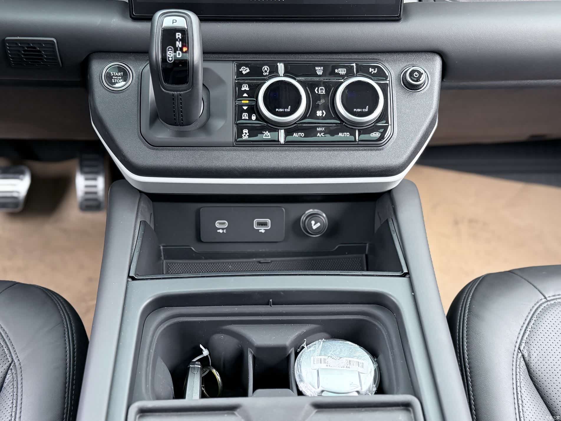 Land Rover Defender, 2024 13