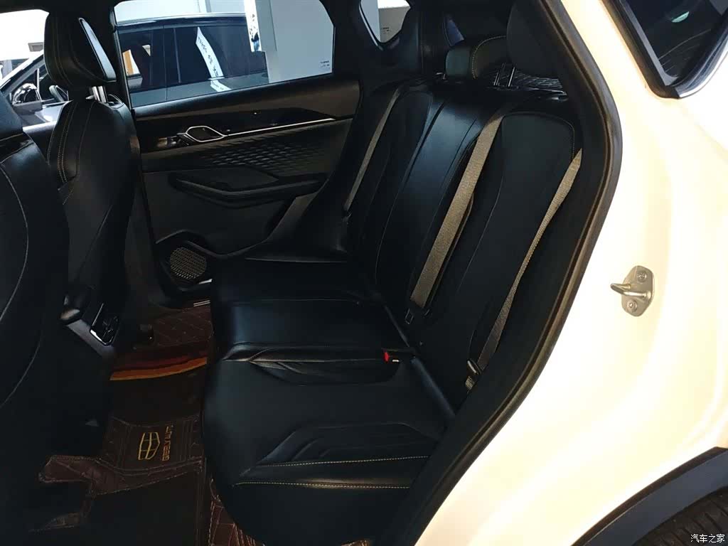 Geely Coolray, 2025 17