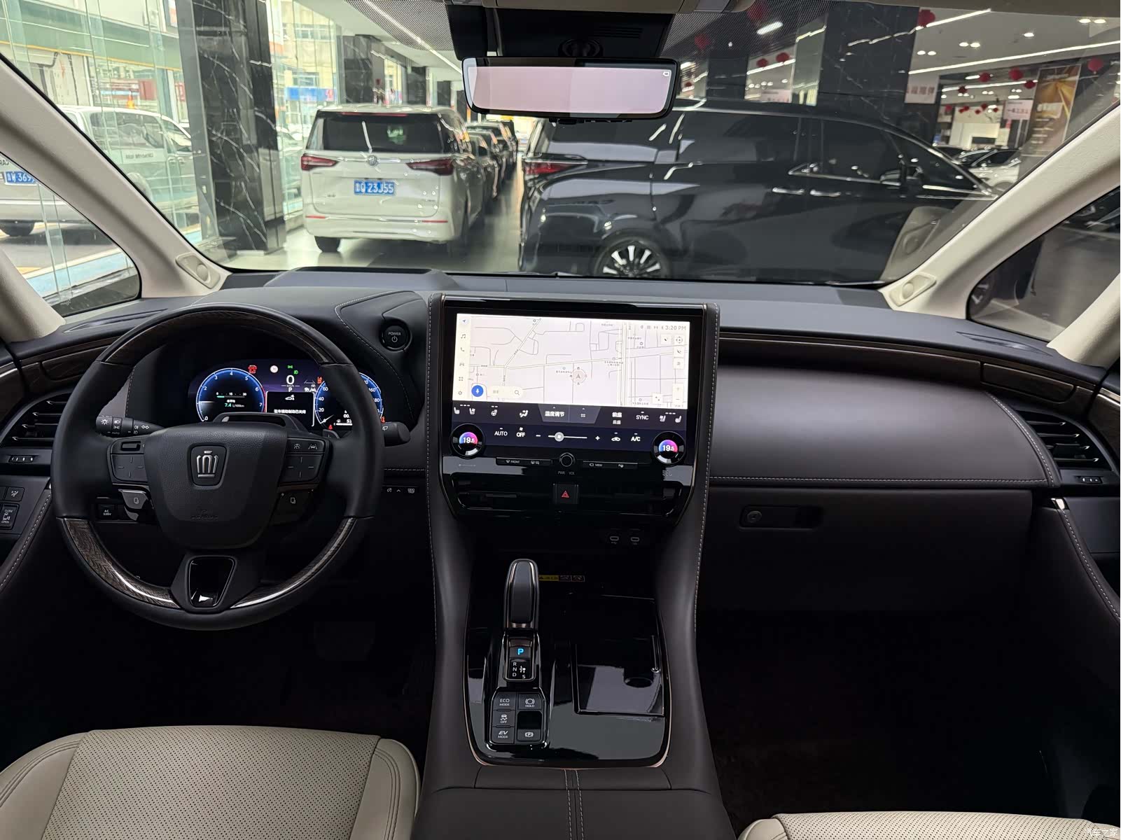 Toyota Vellfire, 2024 6