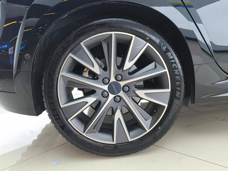 Lynk & Co 02 Hatchback