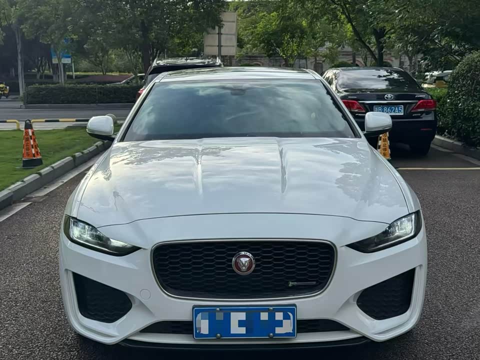 Jaguar XEL Jaguar XEL