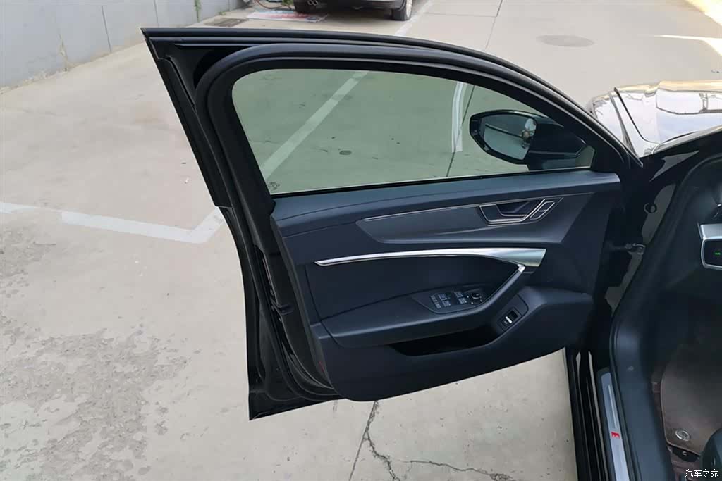 Audi A6L, 2023 7