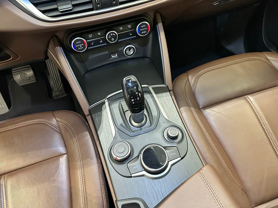 Alfa Romeo Stelvio Alfa Romeo Stelvio
