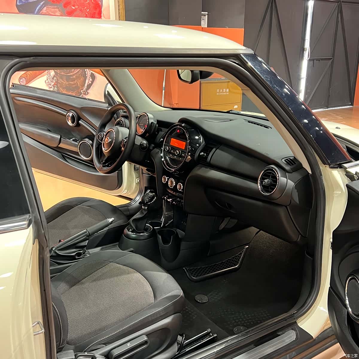 Mini ONE+, 2015 14
